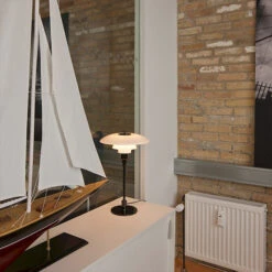 Louis Poulsen PH 3/2 Table Lamp, Chrome Plated 10 Louis Poulsen PH 3/2 Table Lamp, Chrome Plated -Louis Poulsen 17LPPH iso HV