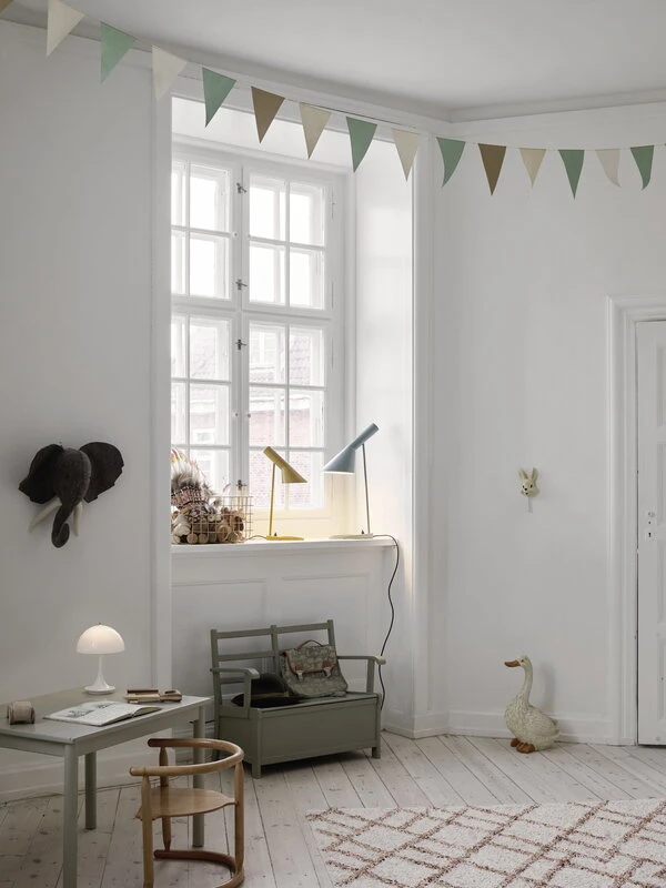 Louis Poulsen AJ Table Lamp V3, Light Grey 4 Louis Poulsen AJ Table Lamp V3, Light Grey - Image 3