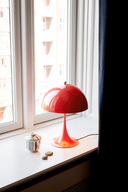 Louis Poulsen Panthella Mini Table Lamp, Coral 5 Louis Poulsen Panthella Mini Table Lamp, Coral - Image 3