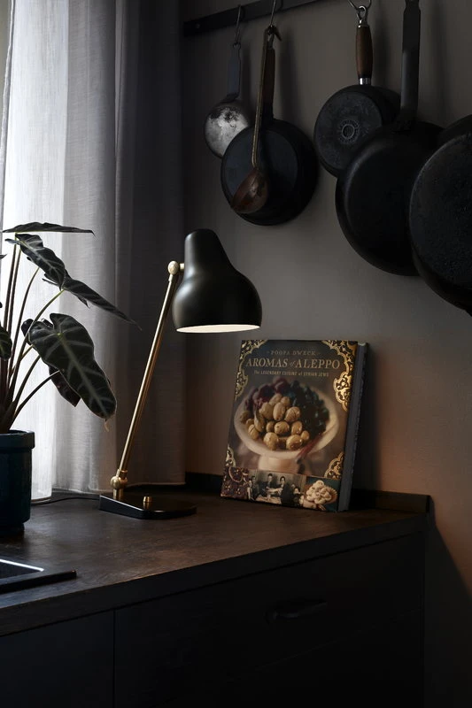 Louis Poulsen VL38 Table Lamp LED, Black 4 Louis Poulsen VL38 Table Lamp LED, Black - Image 2