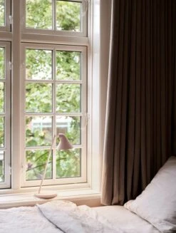 Louis Poulsen NJP Mini Table Lamp, Rose Brown 7 Louis Poulsen NJP Mini Table Lamp, Rose Brown -Louis Poulsen NJP Mini PaleRose V2 Interior SS22 08455