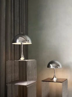 Louis Poulsen Panthella Mini Table Lamp, Chrome -Louis Poulsen Panthella Chrome 320 MINI SS21 07273