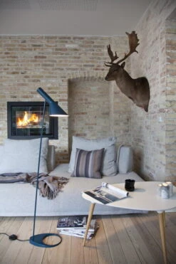 Louis Poulsen AJ Floor Lamp, Midnight Blue 10 Louis Poulsen AJ Floor Lamp, Midnight Blue -Louis Poulsen Privat hjem aarhus 05 70781