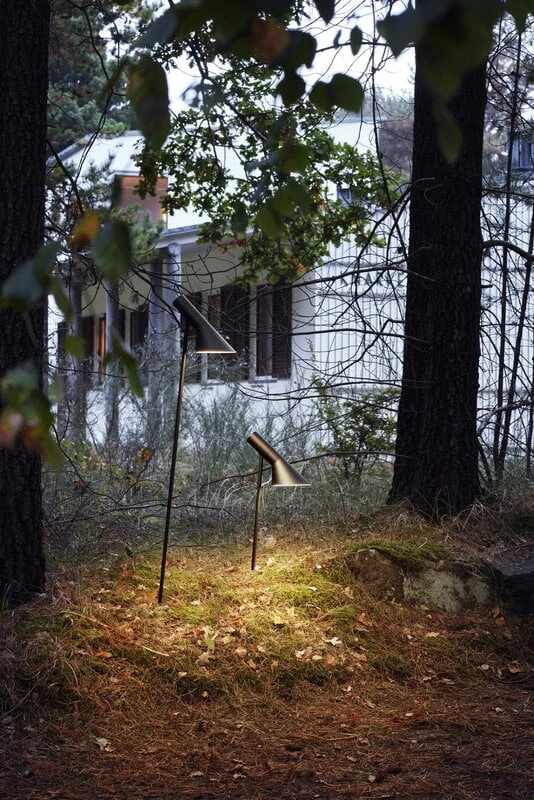 Louis Poulsen AJ Garden Bollard Lamp, Short, 3000K, Base Without Adaptor 5 Louis Poulsen AJ Garden Bollard Lamp, Short, 3000K, Base Without Adaptor - Image 3